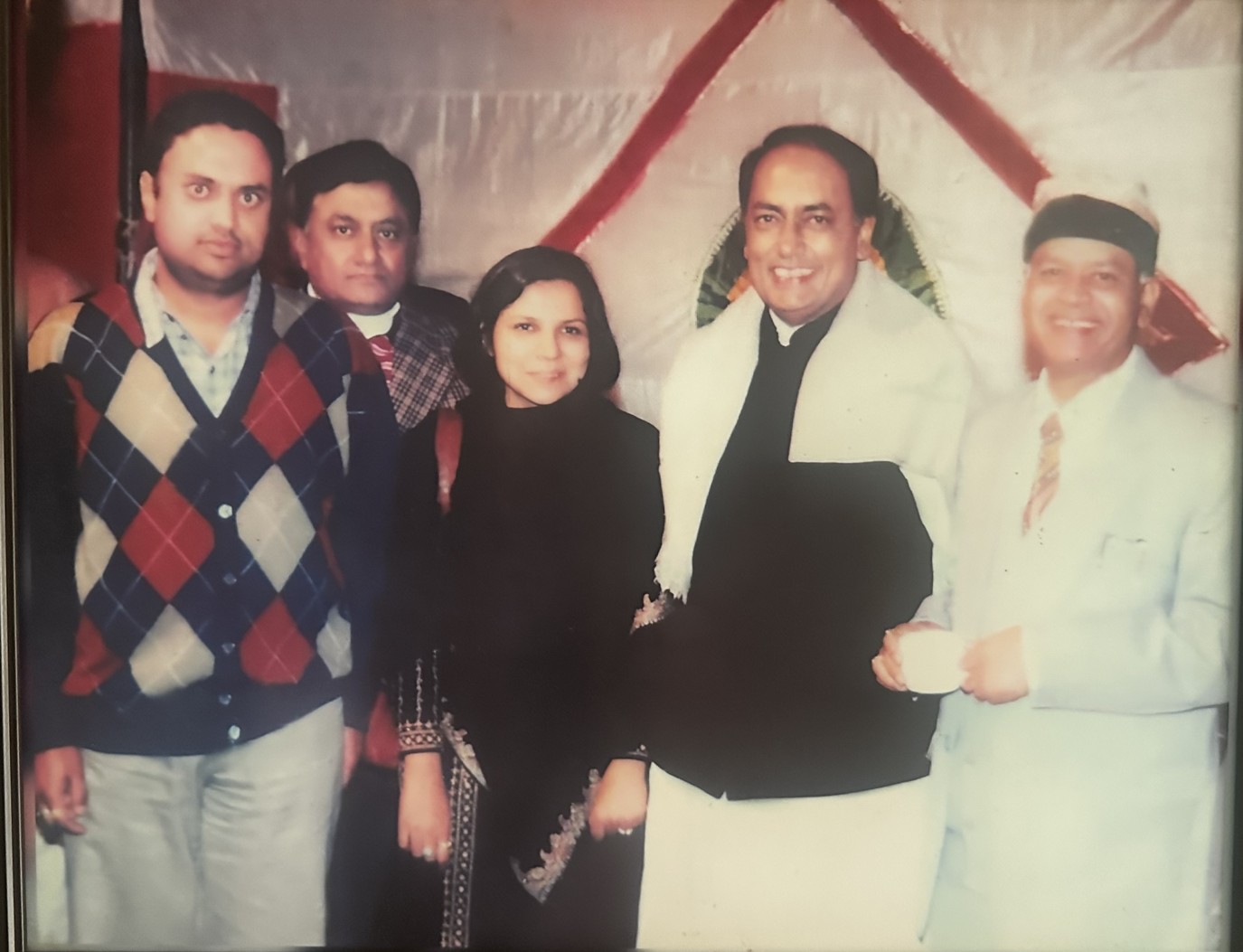 The Hon’ble Chief Minister of Madhya Pradesh, Raja Digvijay Singh, and Shri K. K. Bhatnagar, I.A.S., with Rais Raja Barinder Dyal Singh and Rani Meenu Singh
