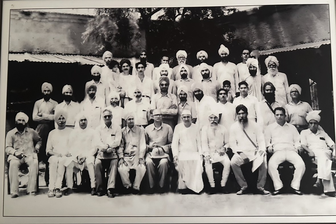 Rais Sardar Dyal Singh with Lala Jagat Narain